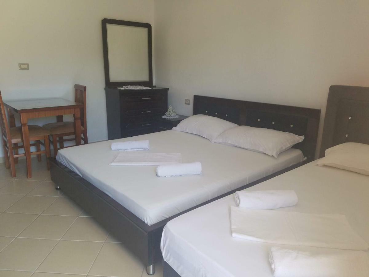 Guesthouse Emanuel Ksamil Luaran gambar