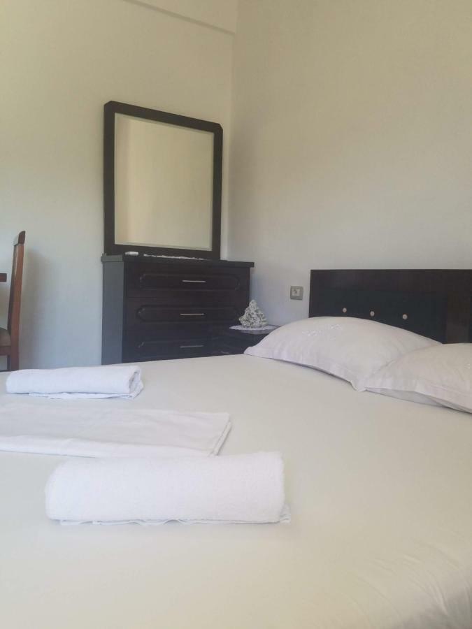 Guesthouse Emanuel Ksamil Luaran gambar